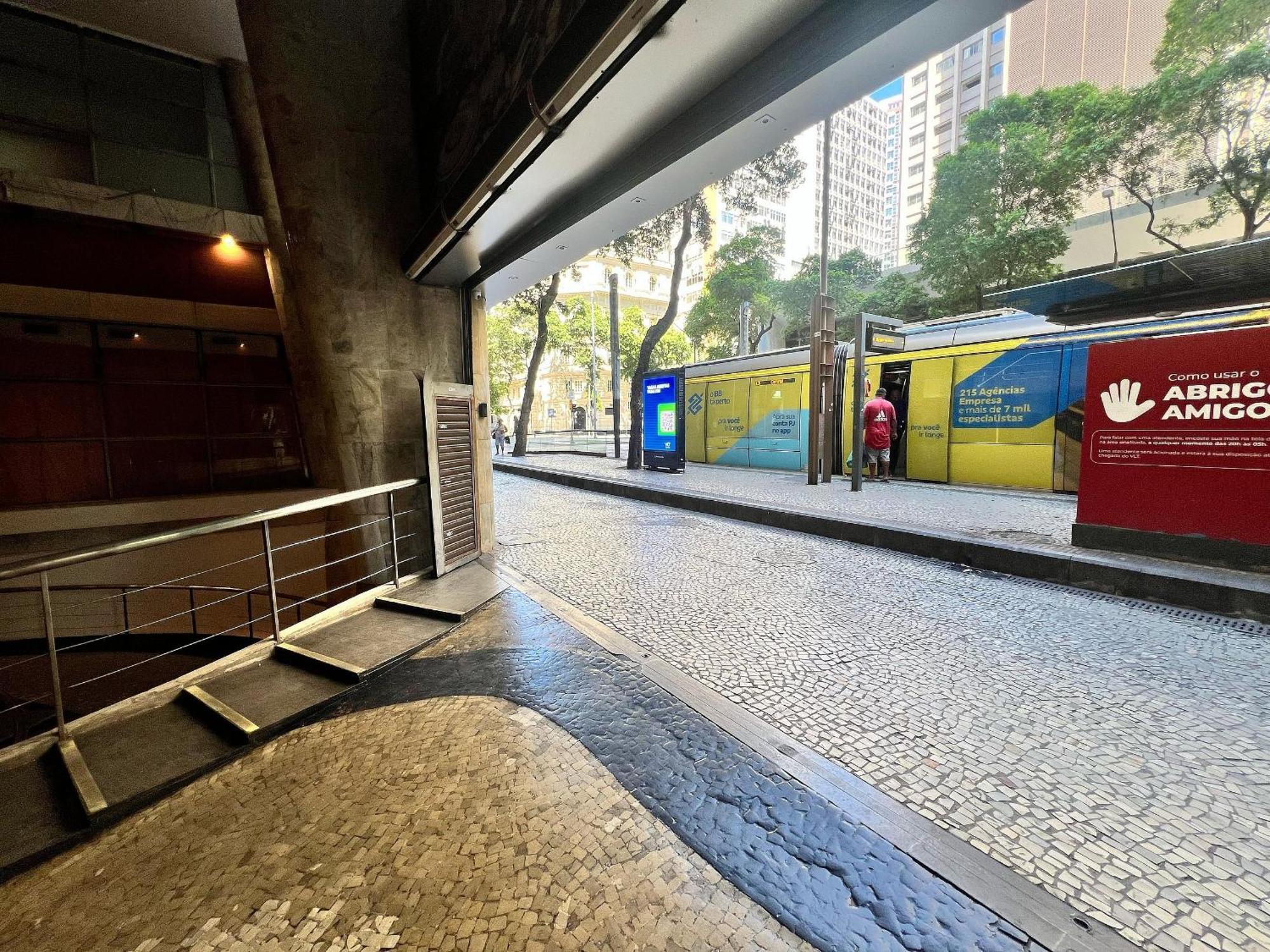 Apartamento Flat Av Rio Branco Ar Cond Metro Vlt Lapa Rj *